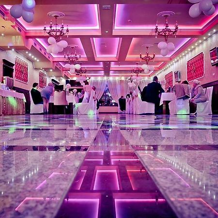 Hotel Roza Kamieniec Wroclawski 外观 照片