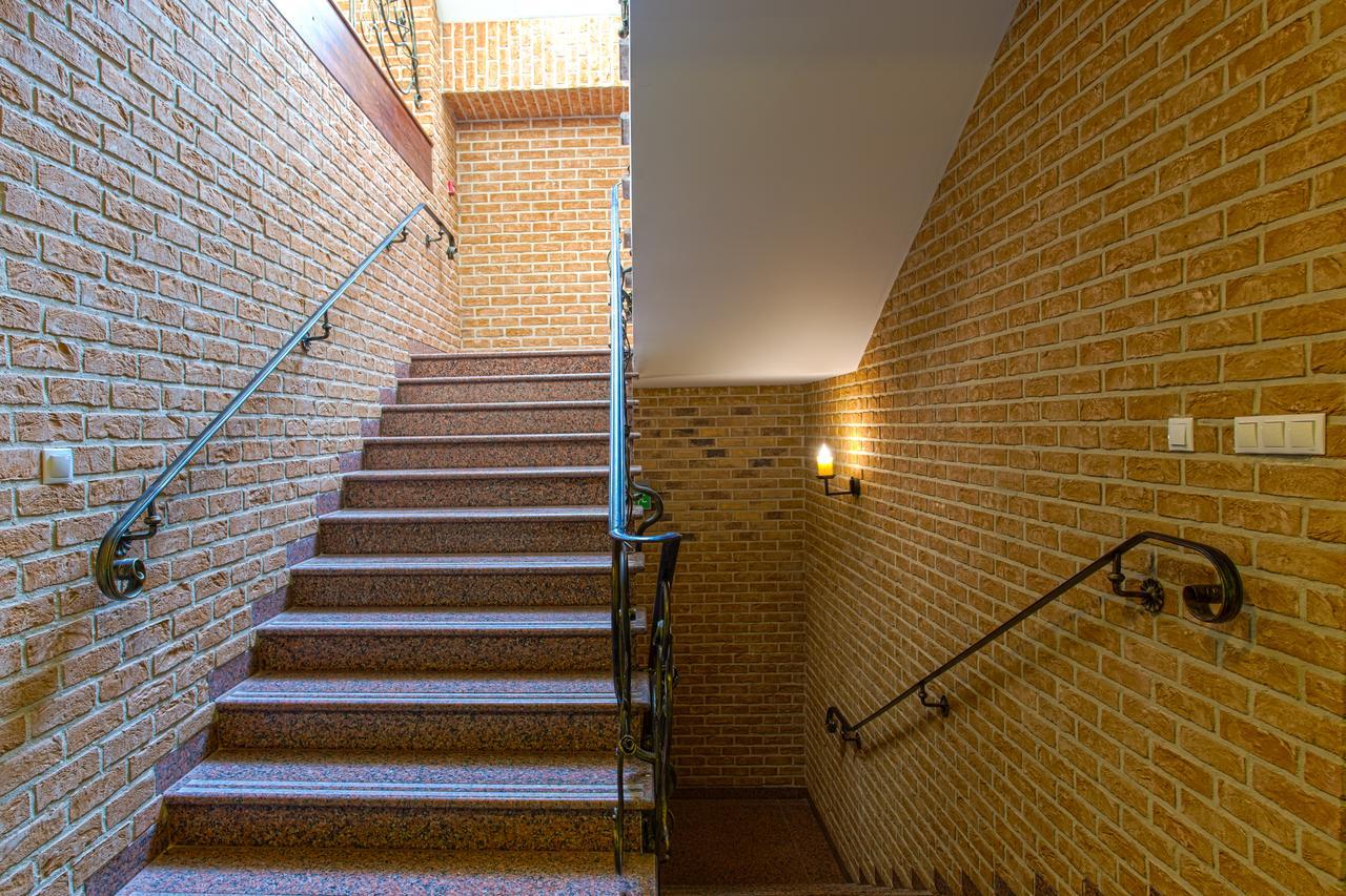 Hotel Roza Kamieniec Wroclawski 外观 照片